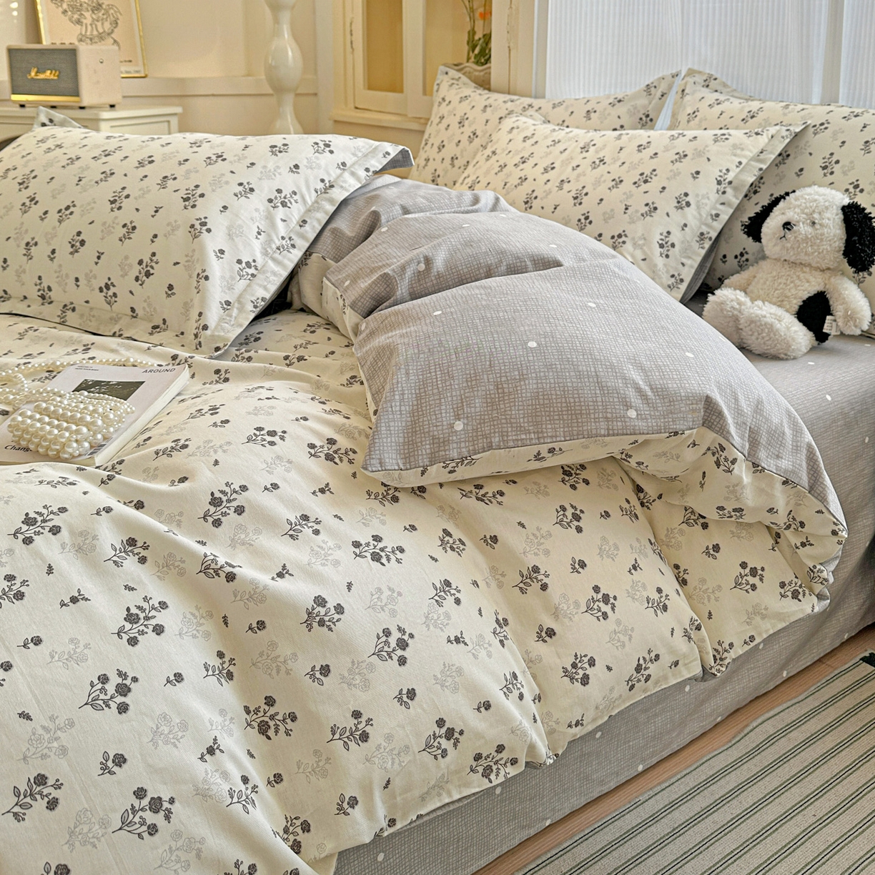 91家纺网 家纺一手货源 找家纺 春雨家居 2026新款全棉纯棉花ins减龄可爱小清新四件套 清秋夜曲