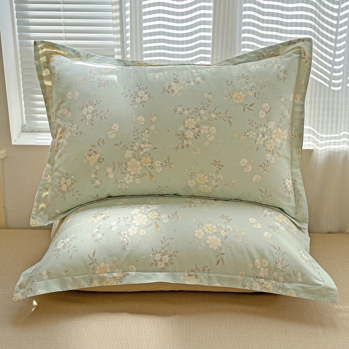 91家纺网 家纺一手货源 找家纺 春雨家居 2026新款全棉纯棉花ins减龄可爱小清新四件套 苏林-绿