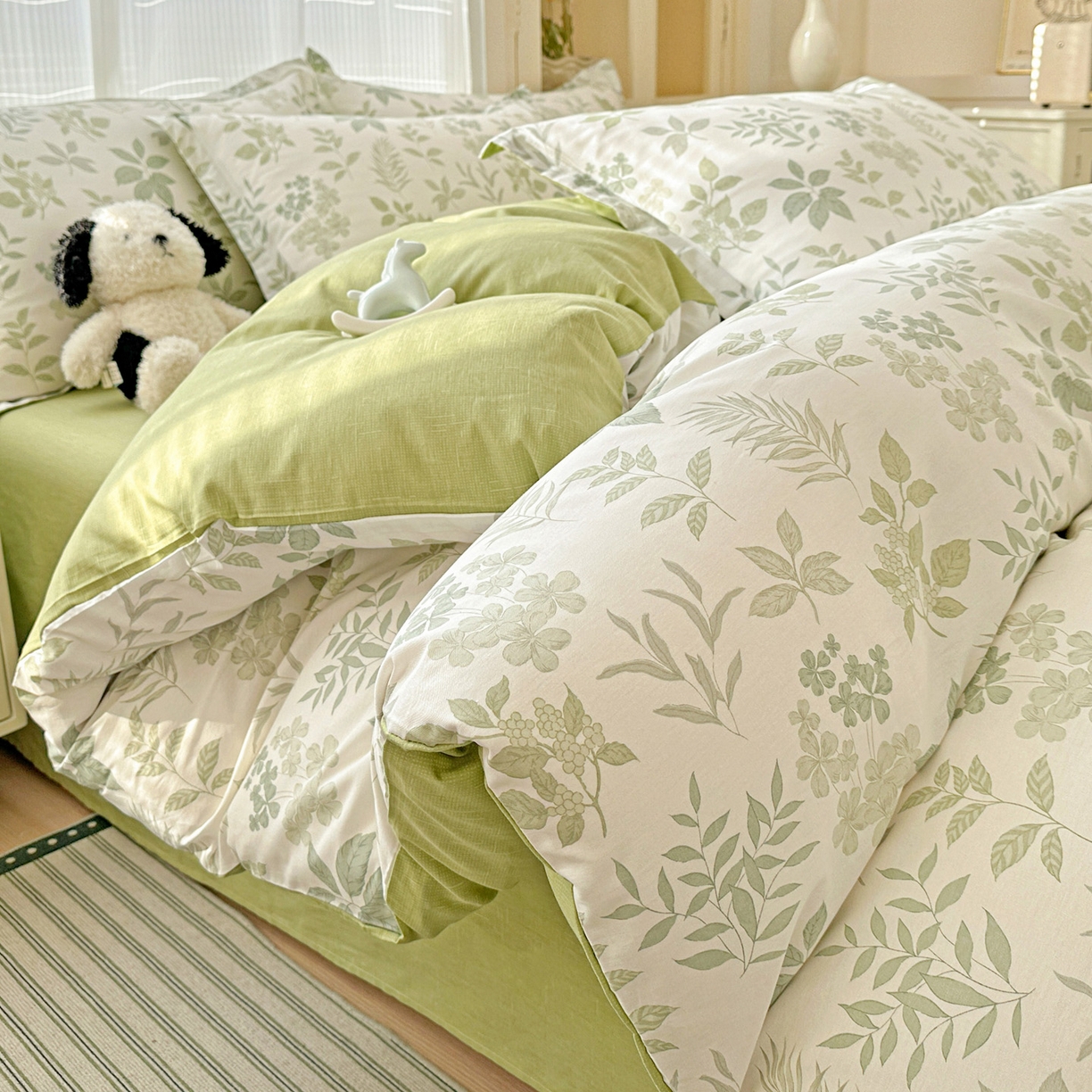 91家纺网 家纺一手货源 找家纺 春雨家居 2026新款全棉纯棉花ins减龄可爱小清新四件套 洛克庄园-绿