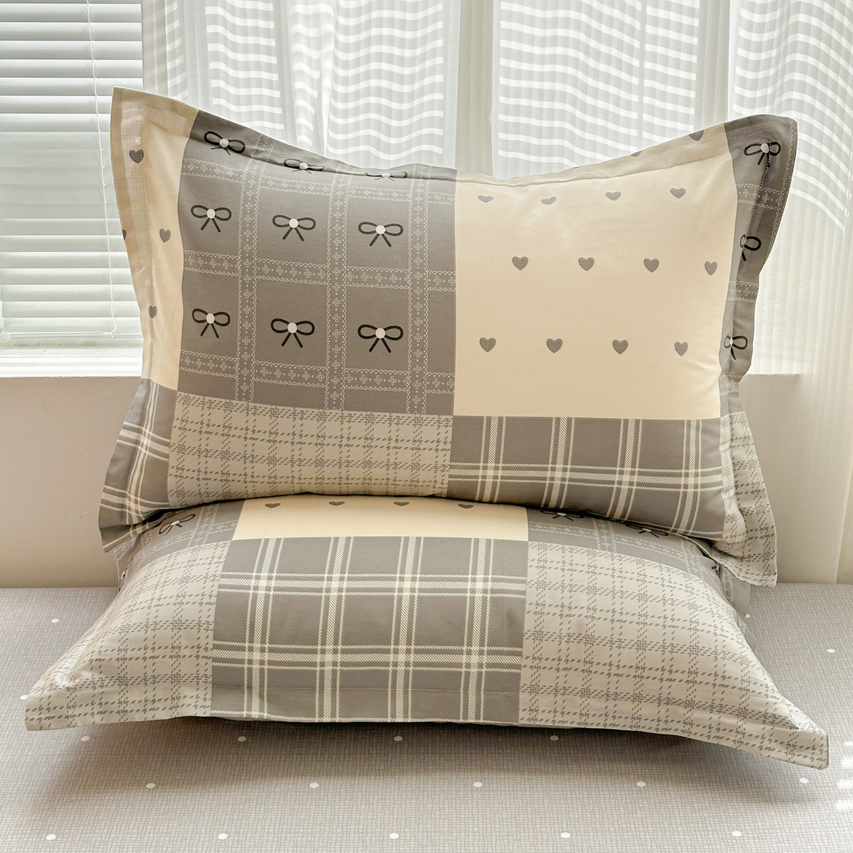 91家纺网 家纺一手货源 找家纺 春雨家居 2026新款全棉纯棉花ins减龄可爱小清新四件套 韩系拼图