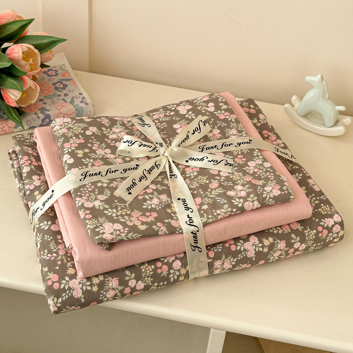 91家纺网 家纺一手货源 找家纺 春雨家居 2026新款全棉纯棉花ins减龄可爱小清新四件套 玉海棠