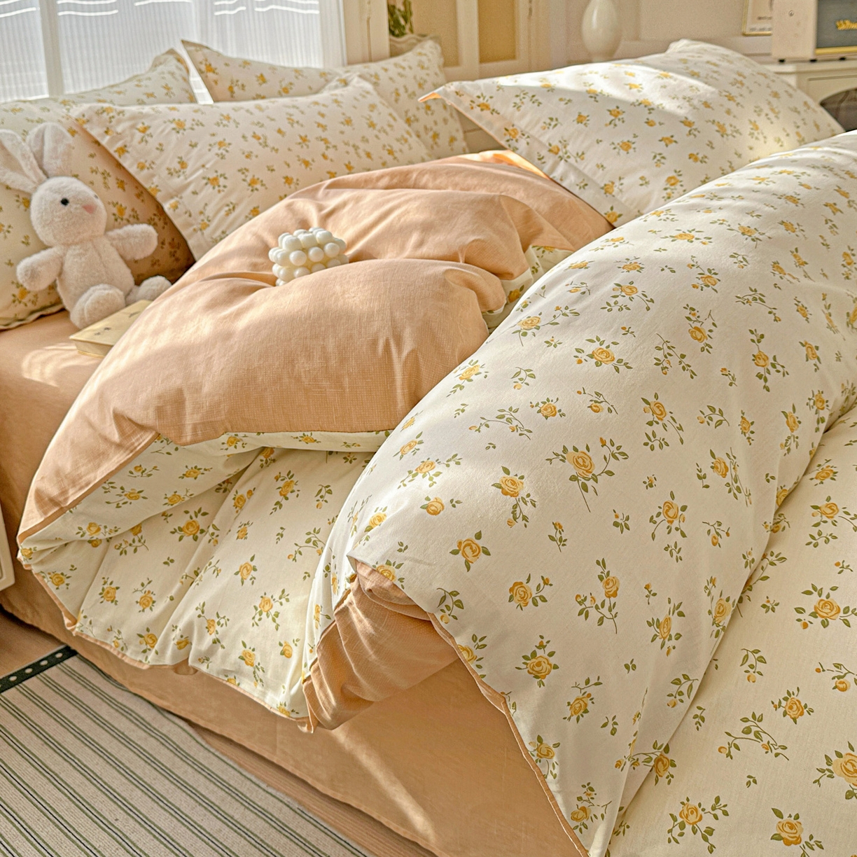 91家纺网 家纺一手货源 找家纺 春雨家居 2026新款全棉纯棉花ins减龄可爱小清新四件套 故事小黄花