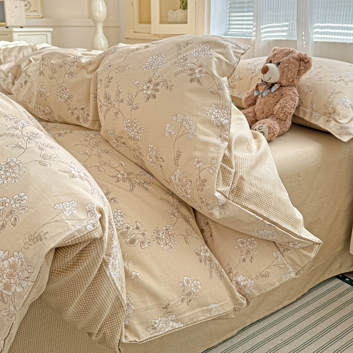 91家纺网 家纺一手货源 找家纺 春雨家居 2026新款全棉纯棉花ins减龄可爱小清新四件套 芙莉