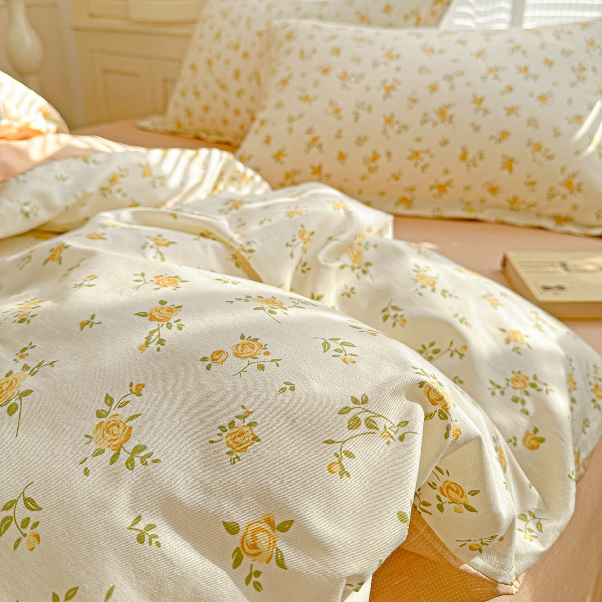 91家纺网 家纺一手货源 找家纺 春雨家居 2026新款全棉纯棉花ins减龄可爱小清新四件套 故事小黄花