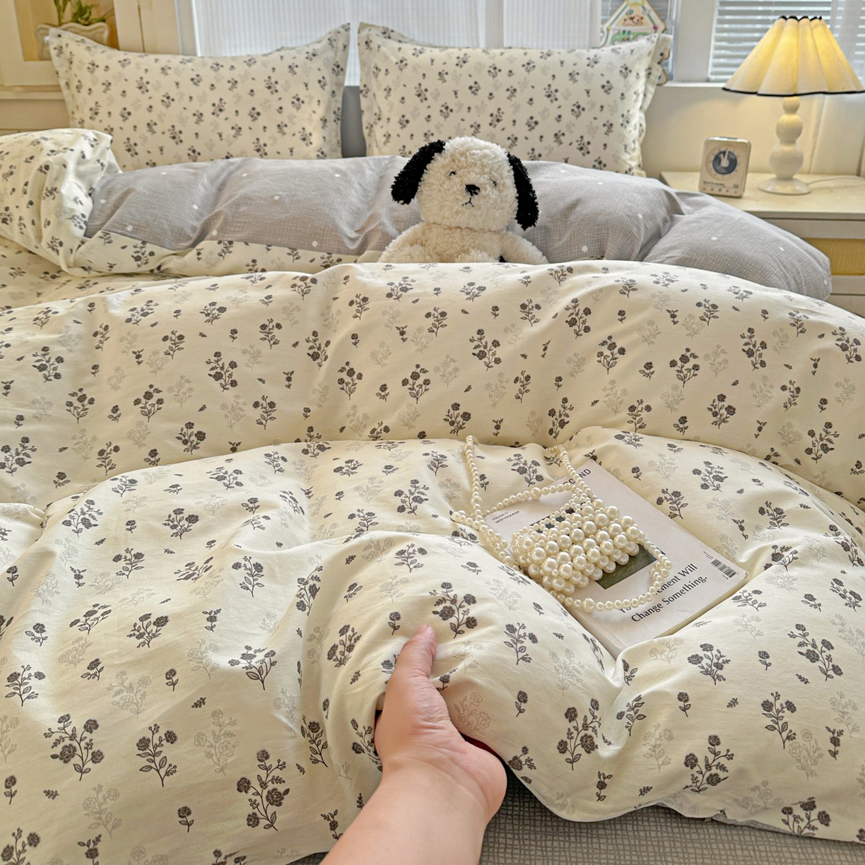 91家纺网 家纺一手货源 找家纺 春雨家居 2026新款全棉纯棉花ins减龄可爱小清新四件套 清秋夜曲