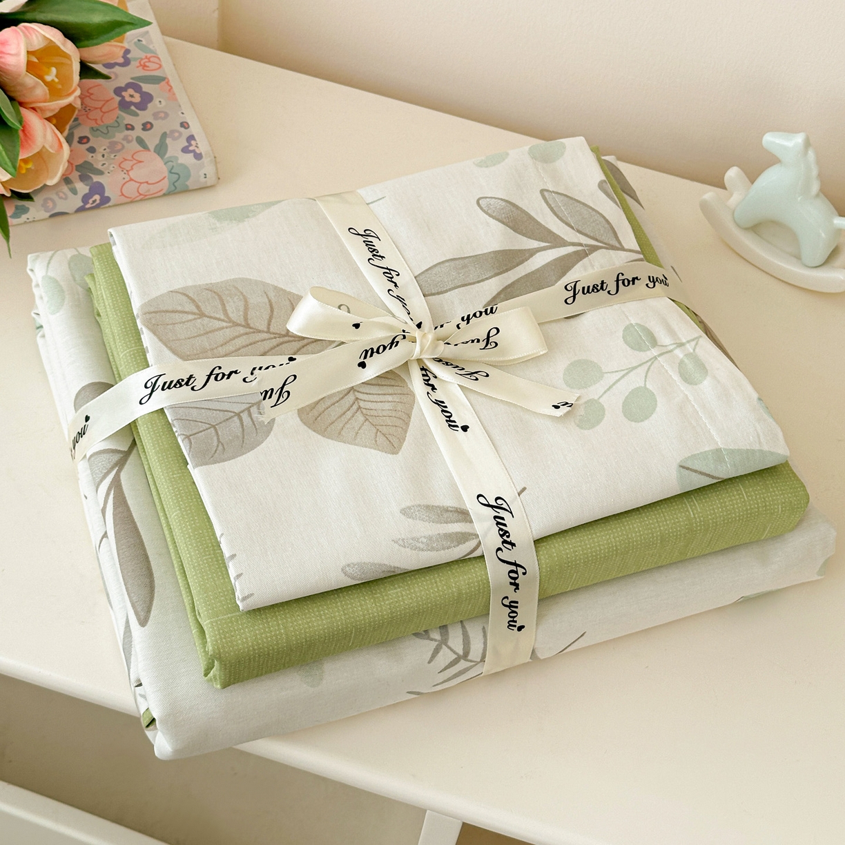 91家纺网 家纺一手货源 找家纺 春雨家居 2026新款全棉纯棉花ins减龄可爱小清新四件套 叶语轻喃-绿