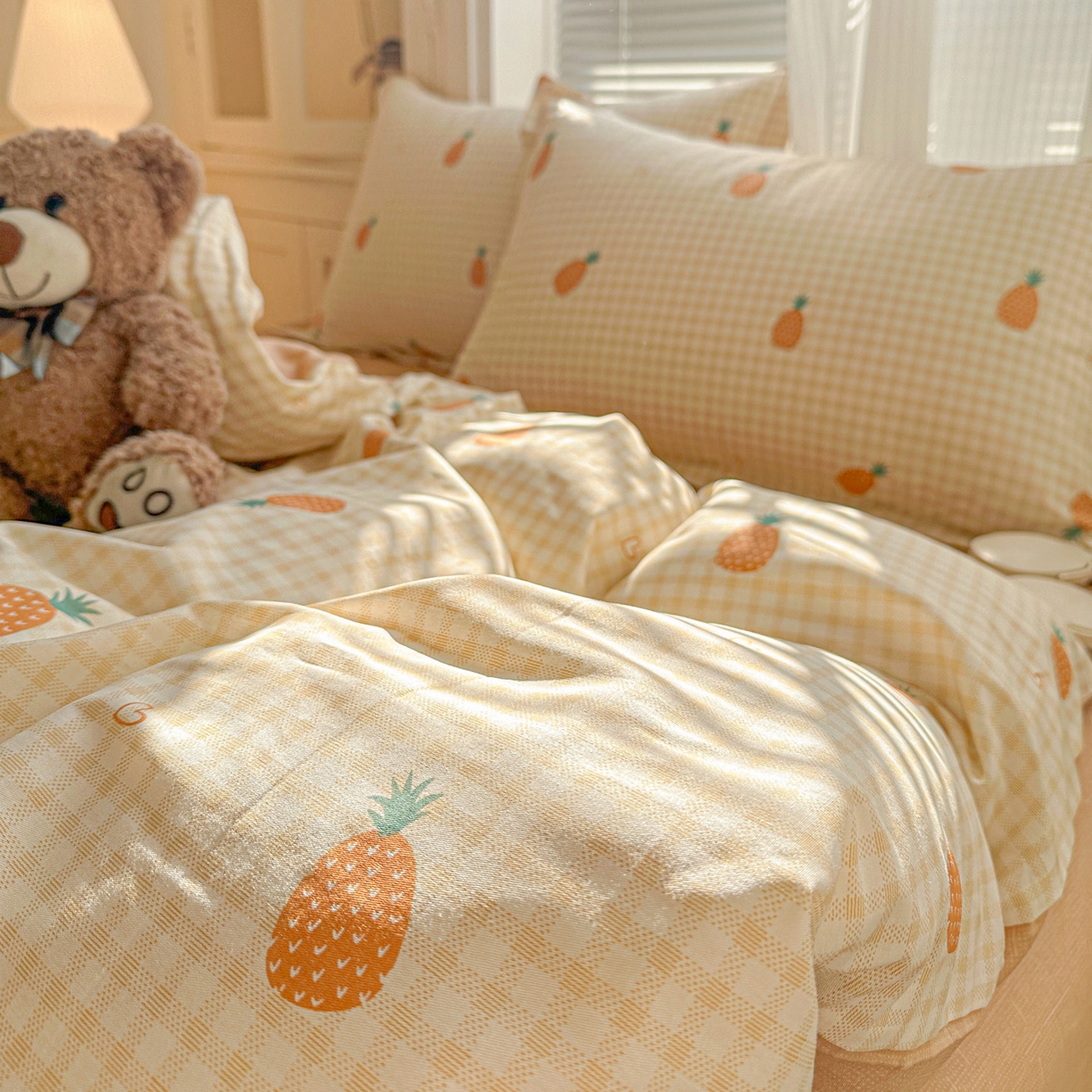 91家纺网 家纺一手货源 找家纺 春雨家居 2026新款全棉纯棉花ins减龄可爱小清新四件套 小菠萝