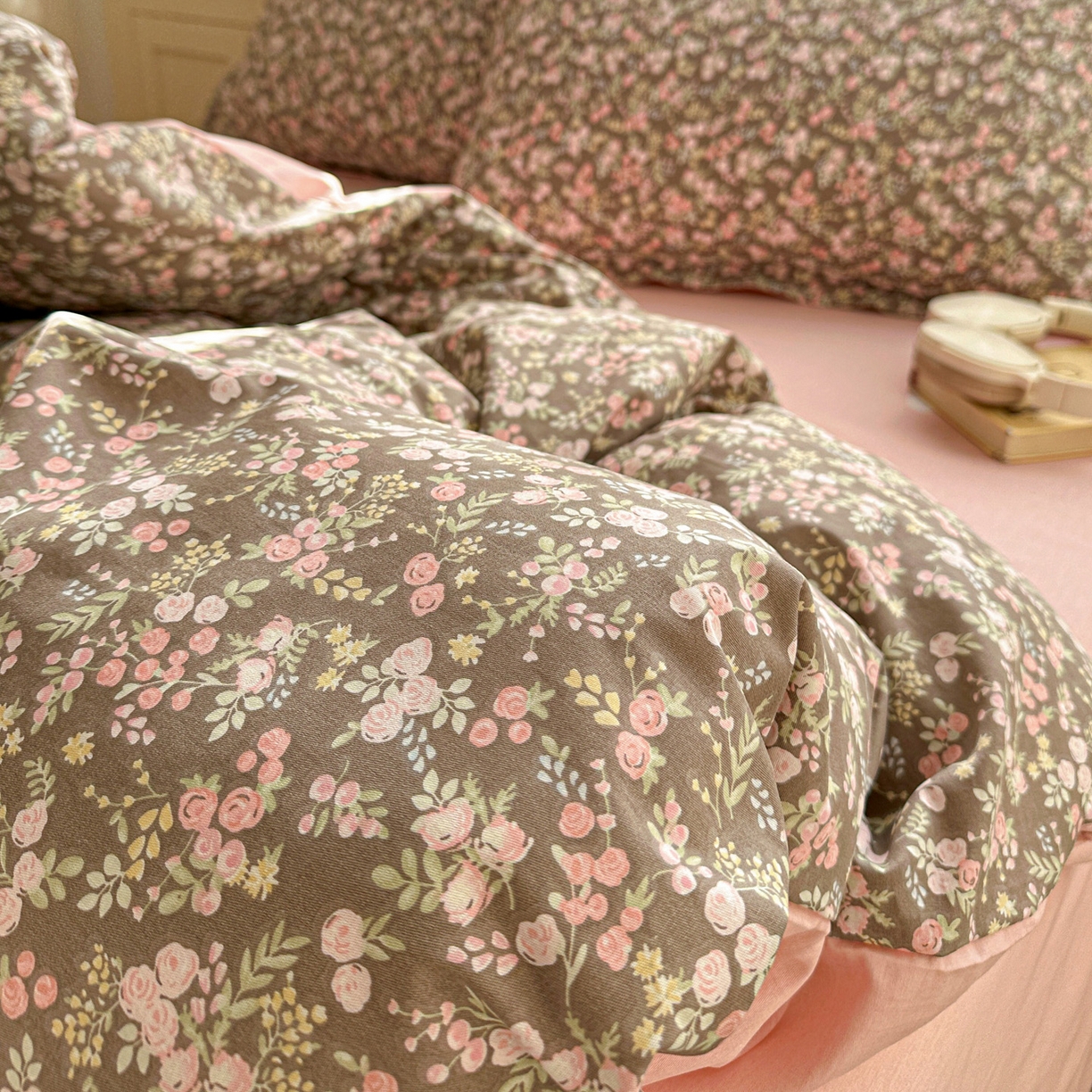 91家纺网 家纺一手货源 找家纺 春雨家居 2026新款全棉纯棉花ins减龄可爱小清新四件套 玉海棠