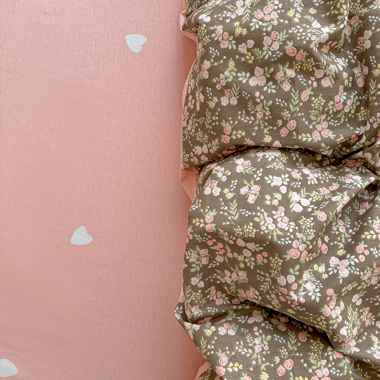 91家纺网 家纺一手货源 找家纺 春雨家居 2026新款全棉纯棉花ins减龄可爱小清新四件套 玉海棠