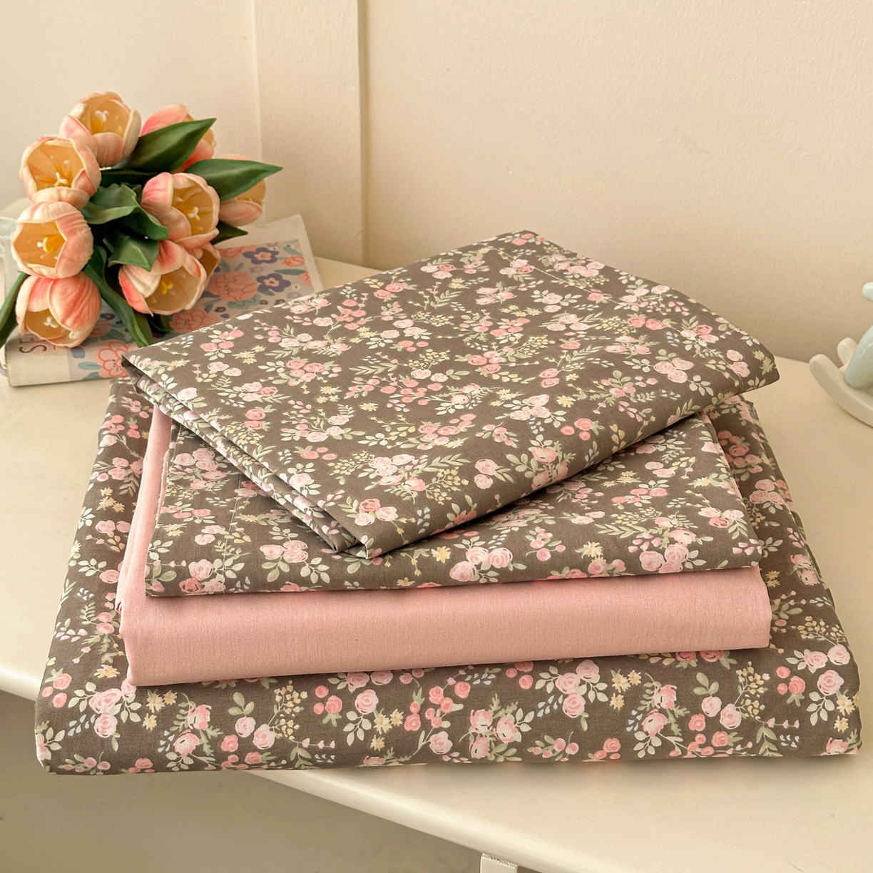 91家纺网 家纺一手货源 找家纺 春雨家居 2026新款全棉纯棉花ins减龄可爱小清新四件套 玉海棠