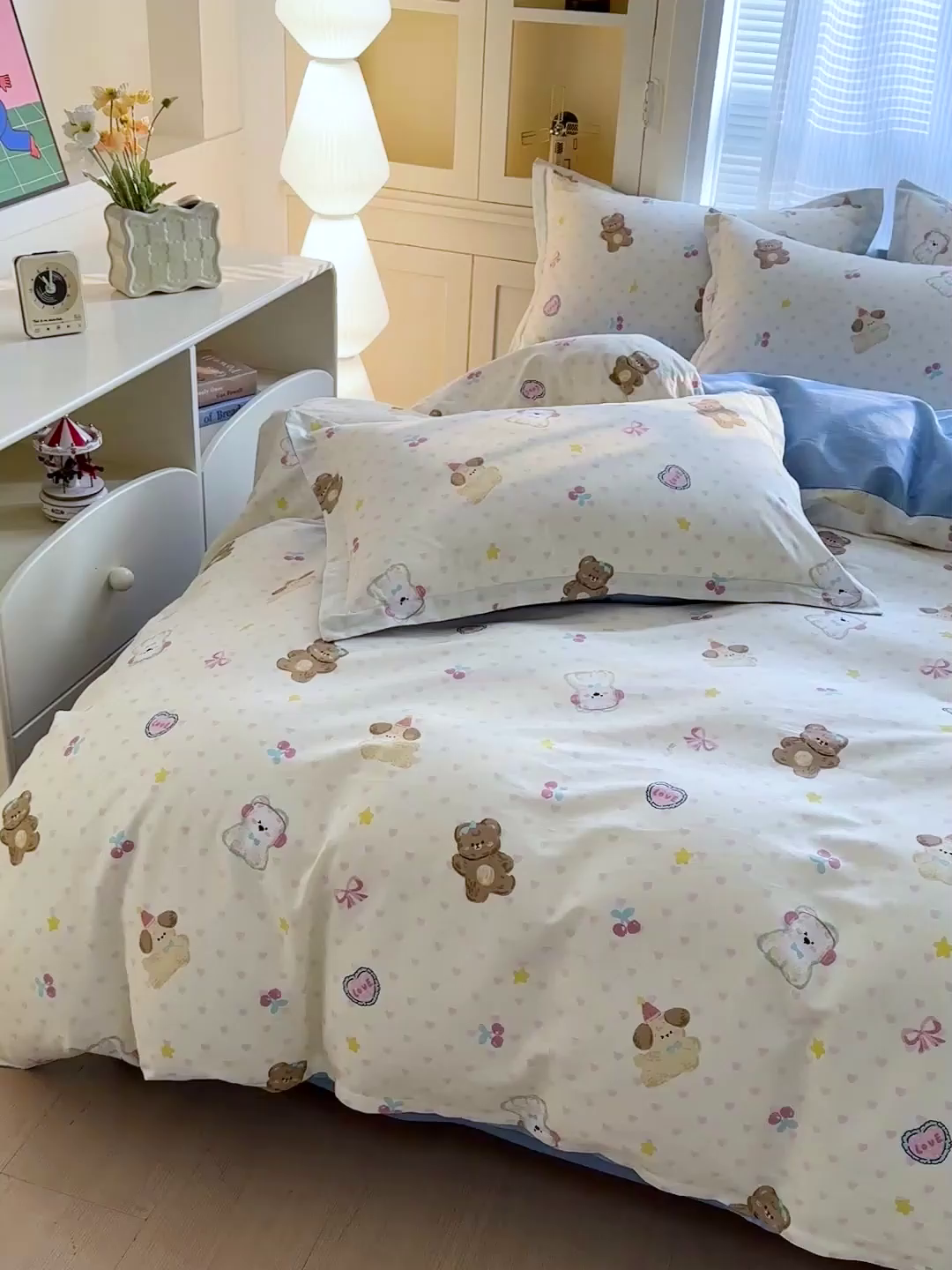 91家纺网 家纺一手货源 找家纺 春雨家居 2026新款全棉纯棉花ins减龄可爱小清新四件套 芋泥小狗