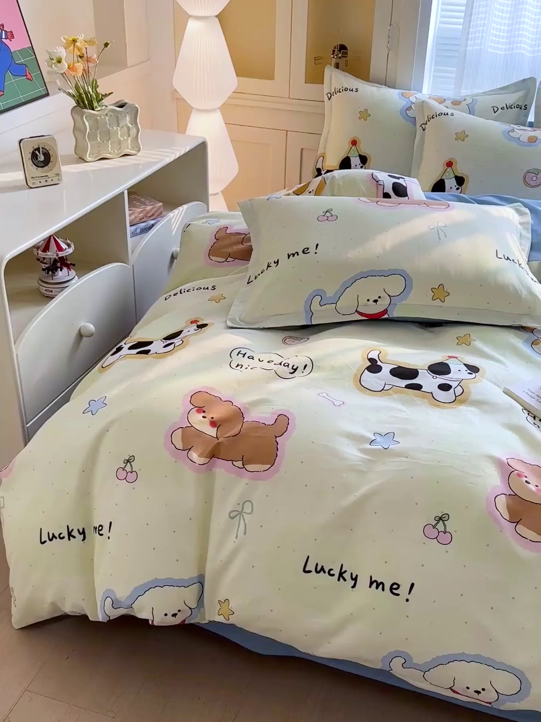 91家纺网 家纺一手货源 找家纺 春雨家居 2026新款全棉纯棉花ins减龄可爱小清新四件套 奶油羞羞狗
