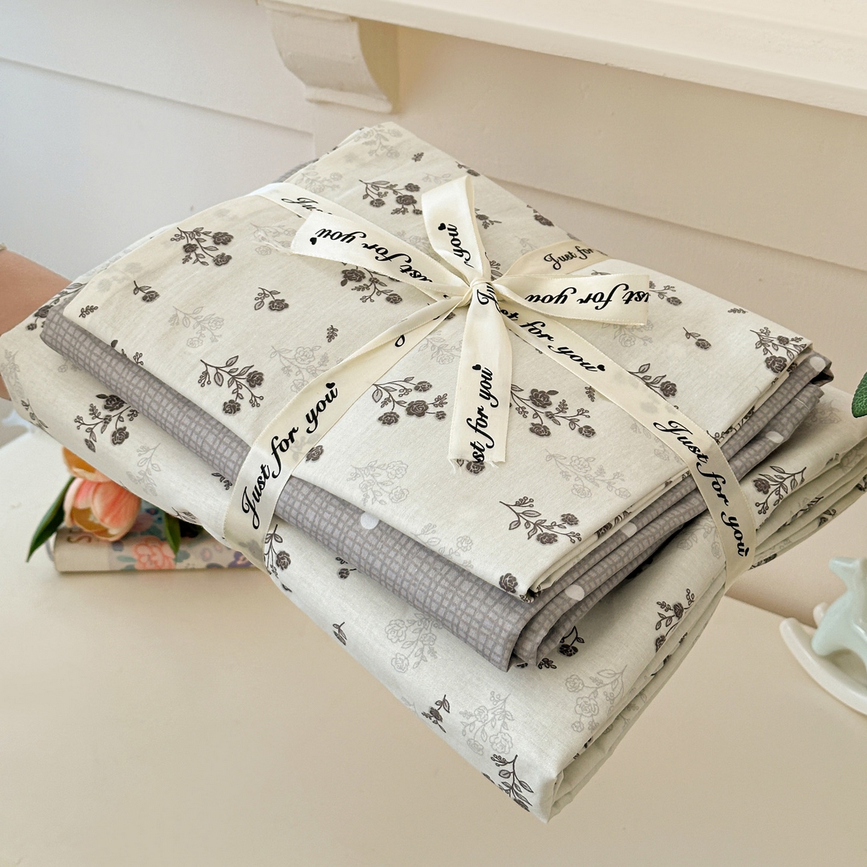 91家纺网 家纺一手货源 找家纺 春雨家居 2026新款全棉纯棉花ins减龄可爱小清新四件套 清秋夜曲