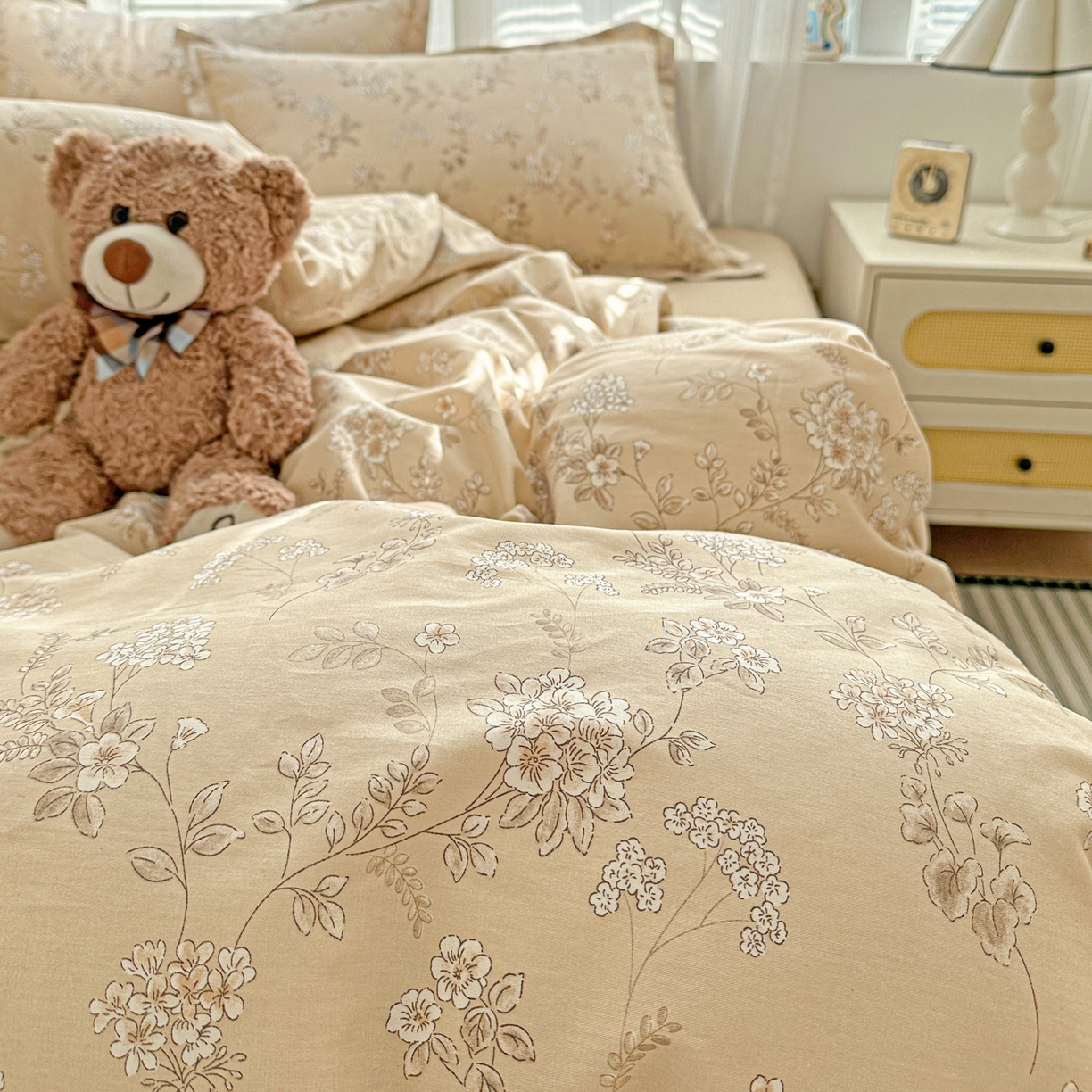 91家纺网 家纺一手货源 找家纺 春雨家居 2026新款全棉纯棉花ins减龄可爱小清新四件套 芙莉