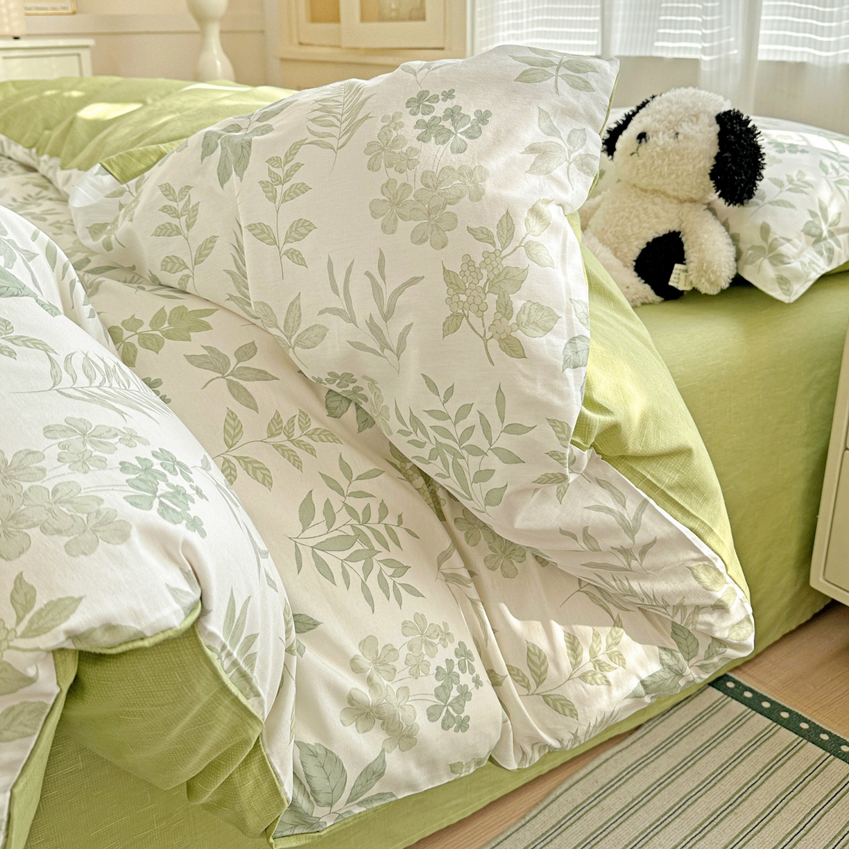 91家纺网 家纺一手货源 找家纺 春雨家居 2026新款全棉纯棉花ins减龄可爱小清新四件套 洛克庄园-绿