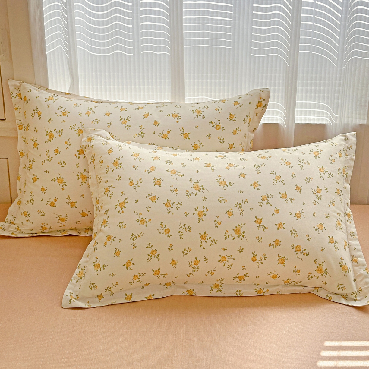 91家纺网 家纺一手货源 找家纺 春雨家居 2026新款全棉纯棉花ins减龄可爱小清新四件套 故事小黄花