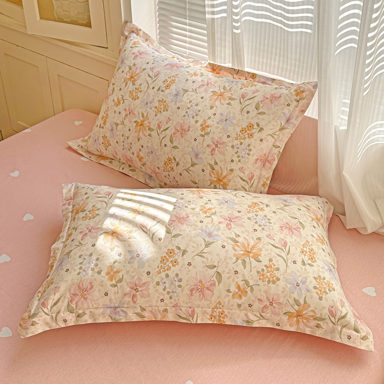 91家纺网 家纺一手货源 找家纺 春雨家居 2026新款全棉纯棉花ins减龄可爱小清新四件套 苏糖-粉