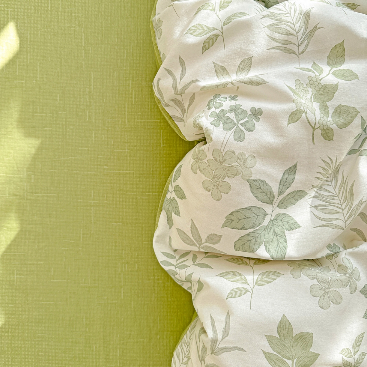 91家纺网 家纺一手货源 找家纺 春雨家居 2026新款全棉纯棉花ins减龄可爱小清新四件套 洛克庄园-绿