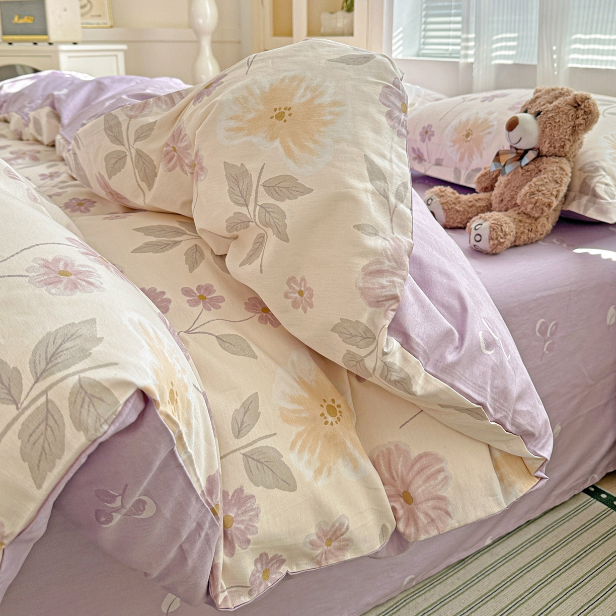 91家纺网 家纺一手货源 找家纺 春雨家居 2026新款全棉纯棉花ins减龄可爱小清新四件套 秋日确幸-豆沙