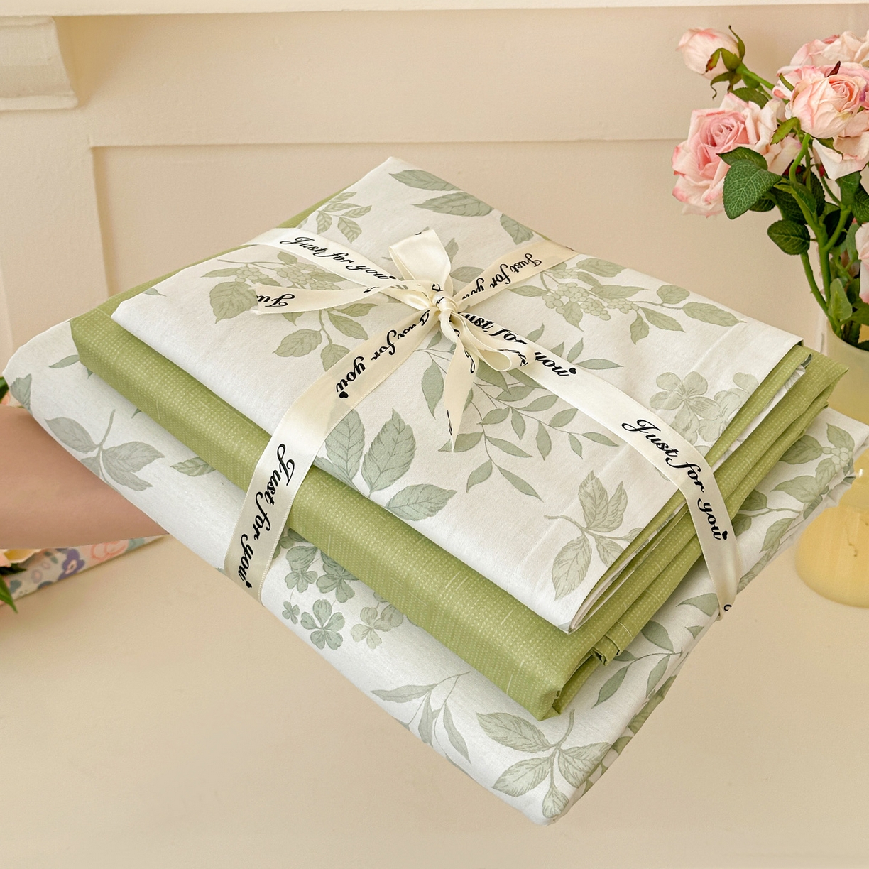 91家纺网 家纺一手货源 找家纺 春雨家居 2026新款全棉纯棉花ins减龄可爱小清新四件套 洛克庄园-绿