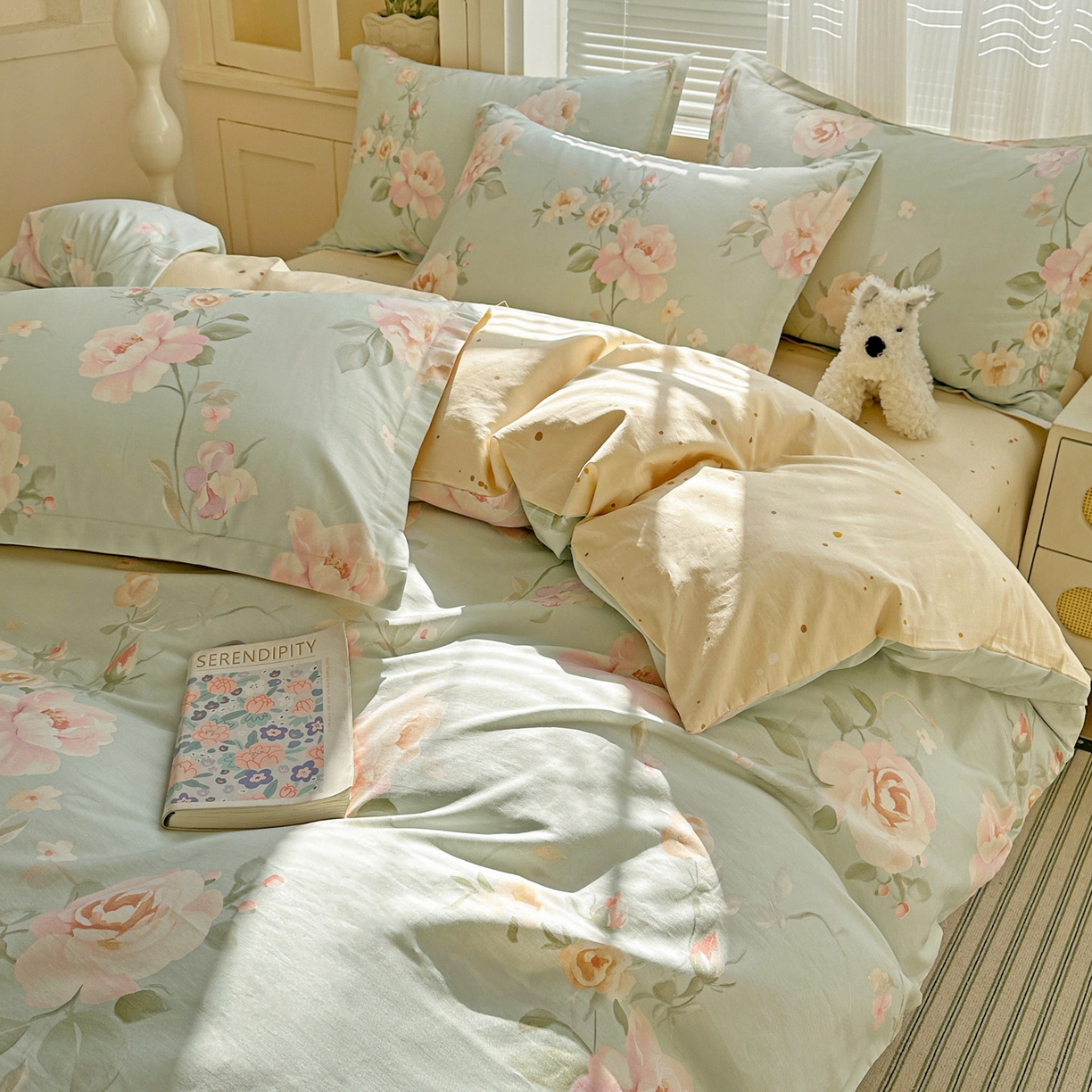 91家纺网 家纺一手货源 找家纺 春雨家居 2026新款全棉纯棉花ins减龄可爱小清新四件套 夏日花莳