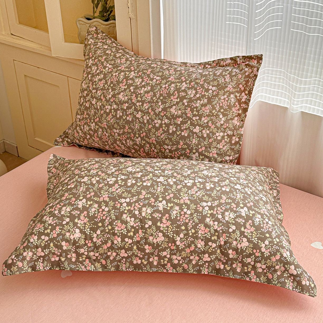 91家纺网 家纺一手货源 找家纺 春雨家居 2026新款全棉纯棉花ins减龄可爱小清新四件套 玉海棠