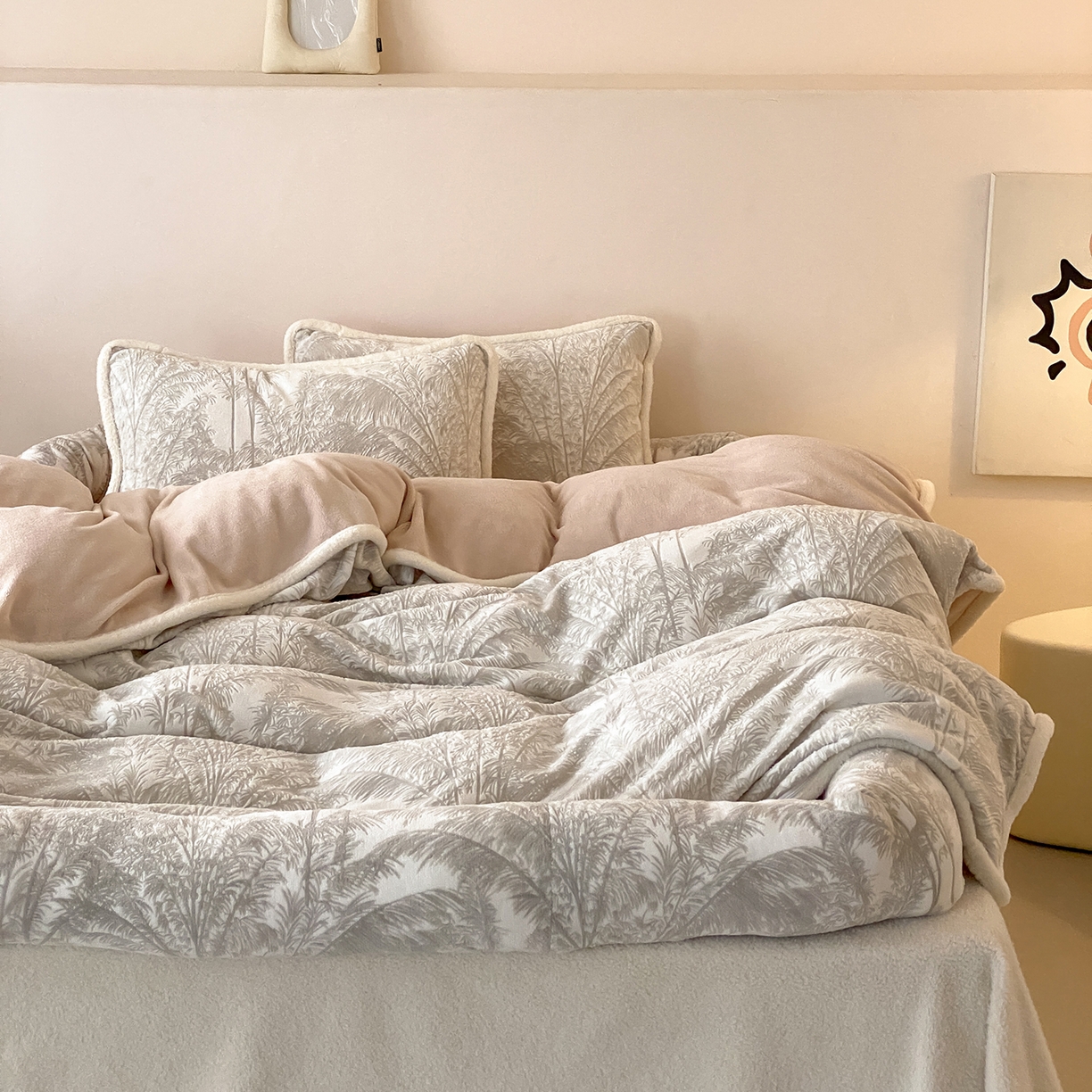 91家纺网 家纺一手货源 找家纺 （总）极简 2026新款人类趴趴窝牛奶绒可拆卸四件套-棉棉云朵（会员减20）,棉棉云朵-米月白,棉棉云朵-紫