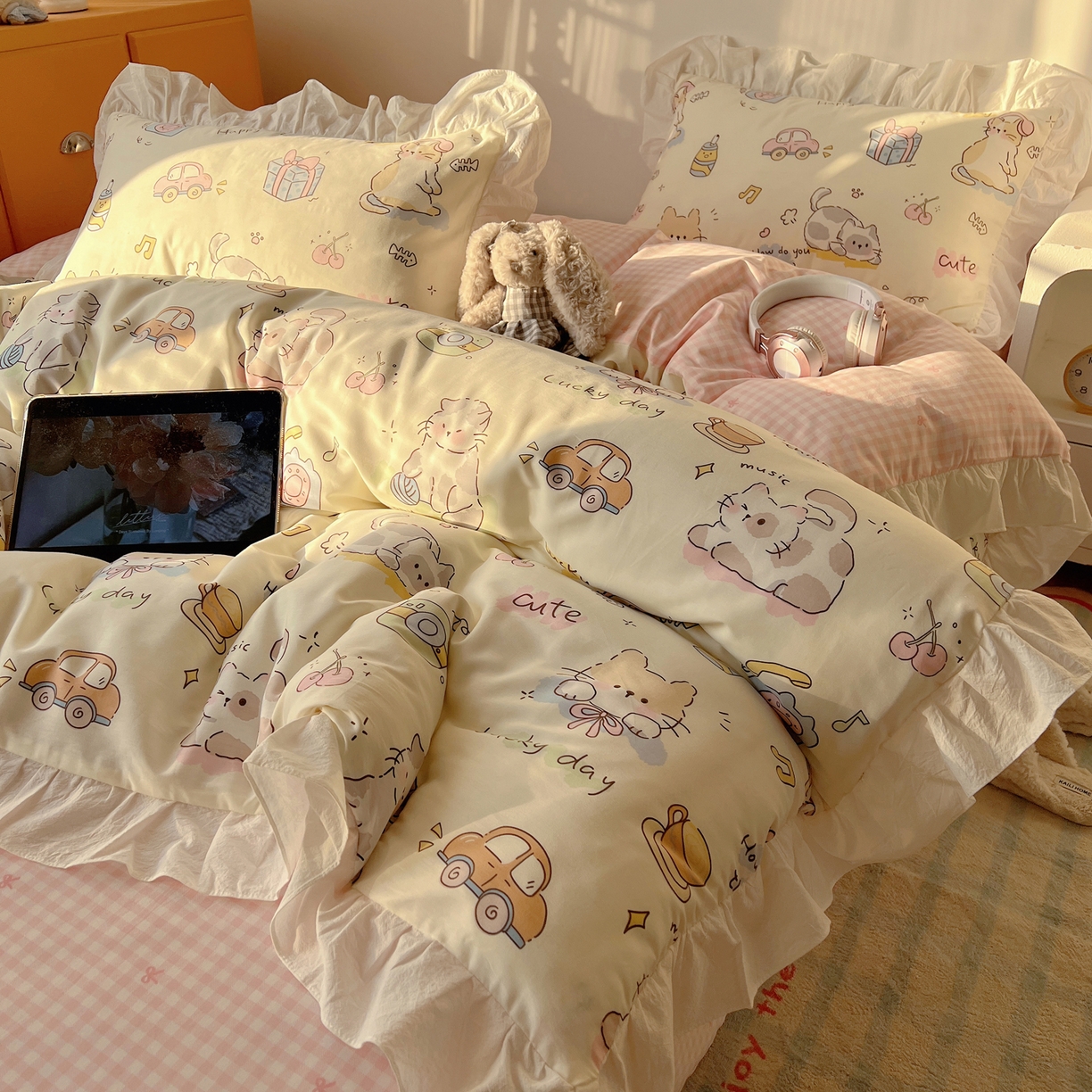 91家纺网 家纺一手货源 找家纺 （总）六巷胡同 2026春夏新款韩系可爱风花边款卡通全棉四件套（第一系列）