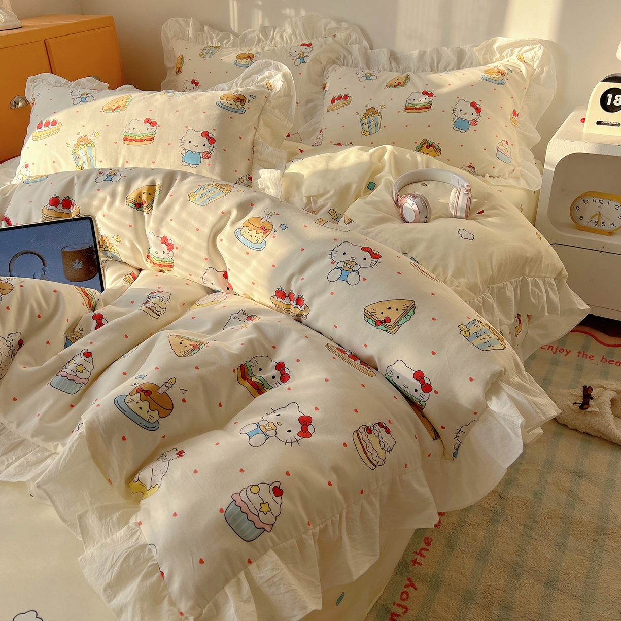 91家纺网 家纺一手货源 找家纺 六巷胡同 2026春夏新款韩系可爱风花边款卡通全棉四件套（第一系列） 花边爱心汉堡喵