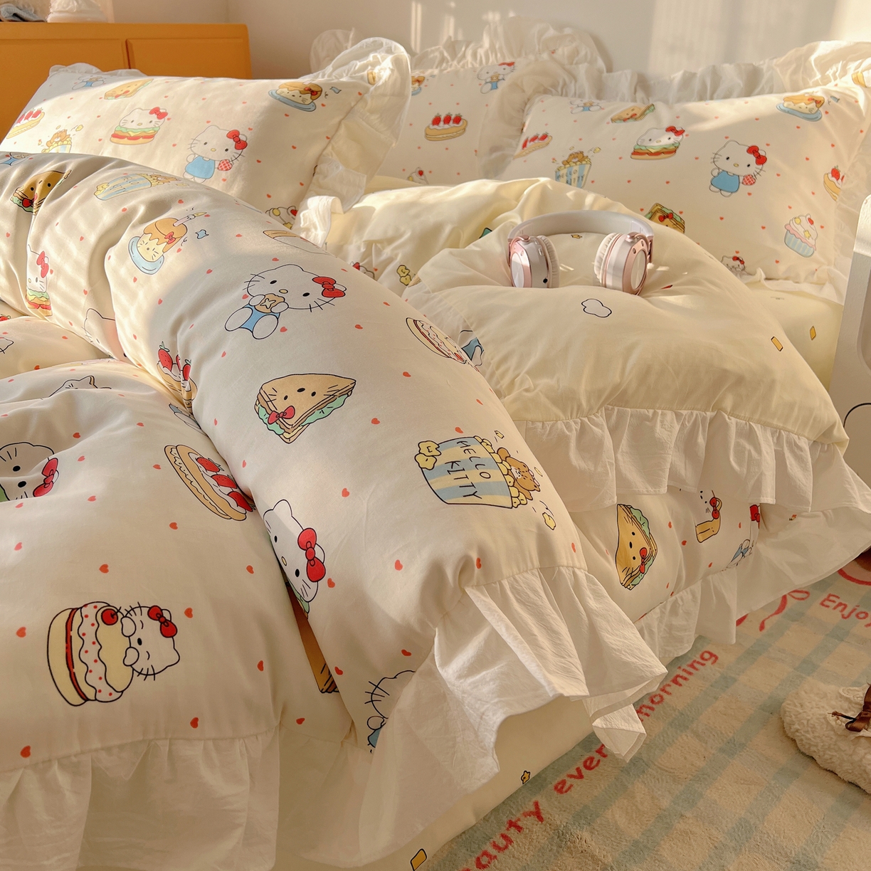 91家纺网 家纺一手货源 找家纺 六巷胡同 2026春夏新款韩系可爱风花边款卡通全棉四件套（第一系列） 花边爱心汉堡喵