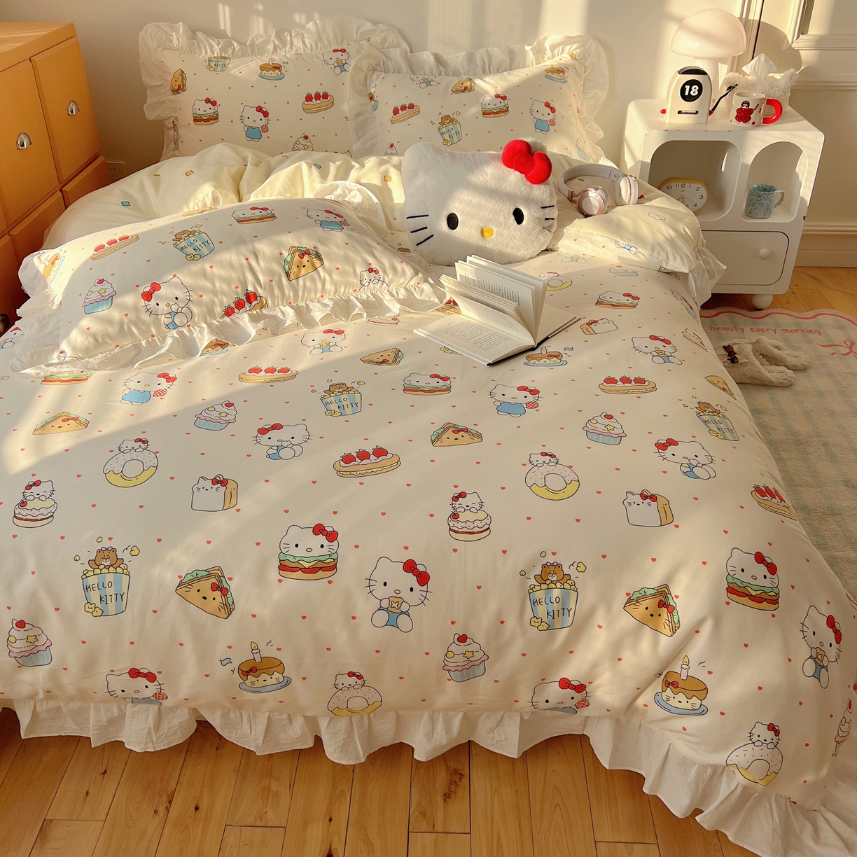 91家纺网 家纺一手货源 找家纺 六巷胡同 2026春夏新款韩系可爱风花边款卡通全棉四件套（第一系列） 花边爱心汉堡喵