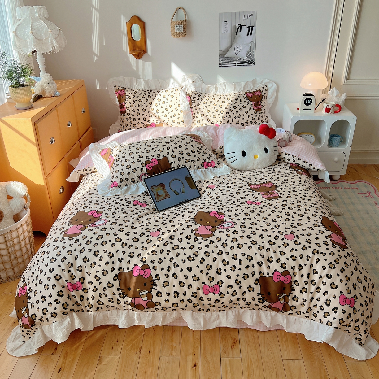 91家纺网 家纺一手货源 找家纺 六巷胡同 2026春夏新款韩系可爱风花边款卡通全棉四件套（第一系列） 花边豹纹黑皮猫