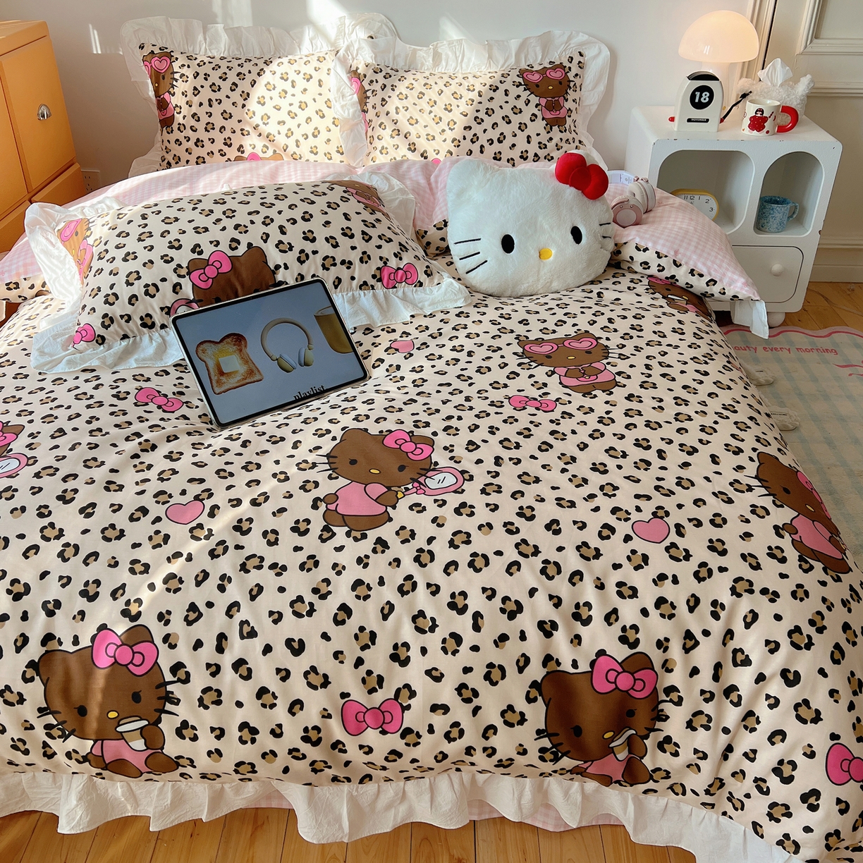 91家纺网 家纺一手货源 找家纺 六巷胡同 2026春夏新款韩系可爱风花边款卡通全棉四件套（第一系列） 花边豹纹黑皮猫