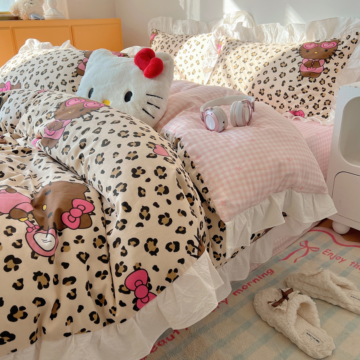 91家纺网 家纺一手货源 找家纺 六巷胡同 2026春夏新款韩系可爱风花边款卡通全棉四件套（第一系列） 花边豹纹黑皮猫