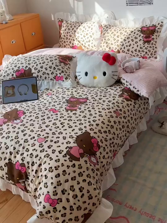 91家纺网 家纺一手货源 找家纺 六巷胡同 2026春夏新款韩系可爱风花边款卡通全棉四件套（第一系列） 花边豹纹黑皮猫