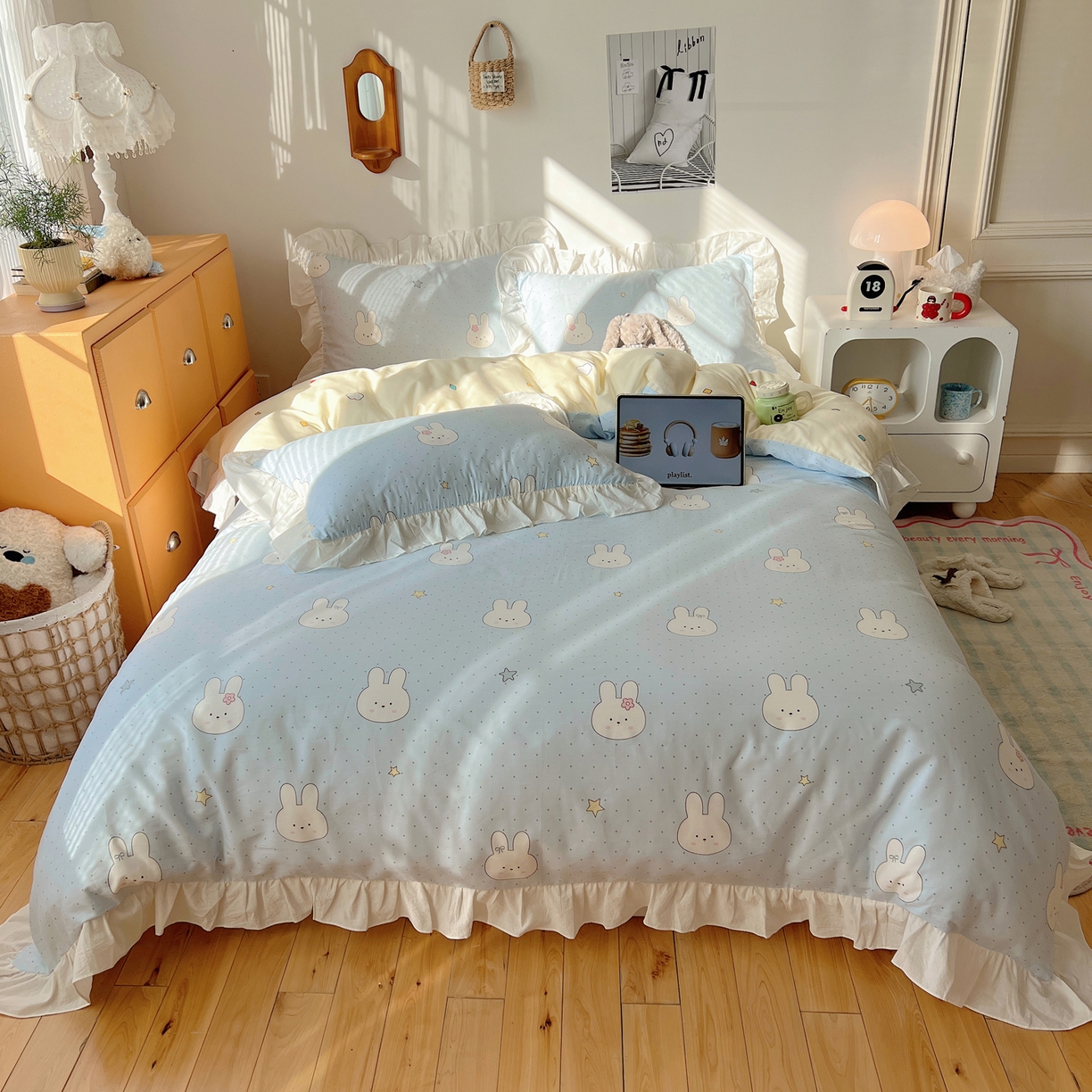 91家纺网 家纺一手货源 找家纺 六巷胡同 2026春夏新款韩系可爱风花边款卡通全棉四件套（第一系列） 花边蓝调波点兔