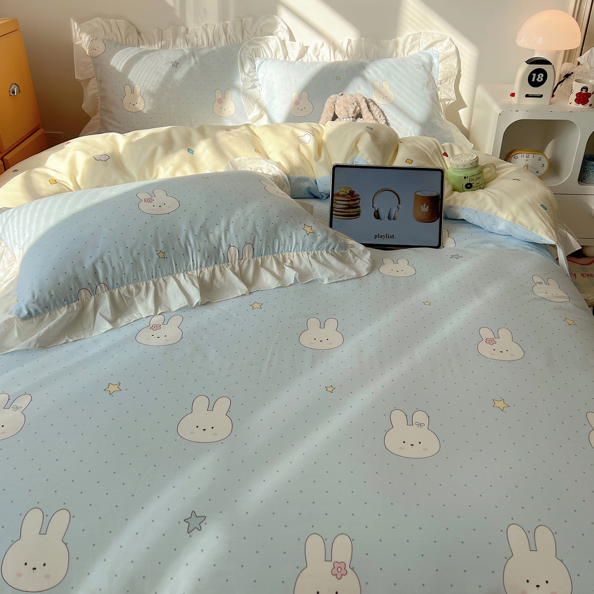 91家纺网 家纺一手货源 找家纺 六巷胡同 2026春夏新款韩系可爱风花边款卡通全棉四件套（第一系列） 花边蓝调波点兔