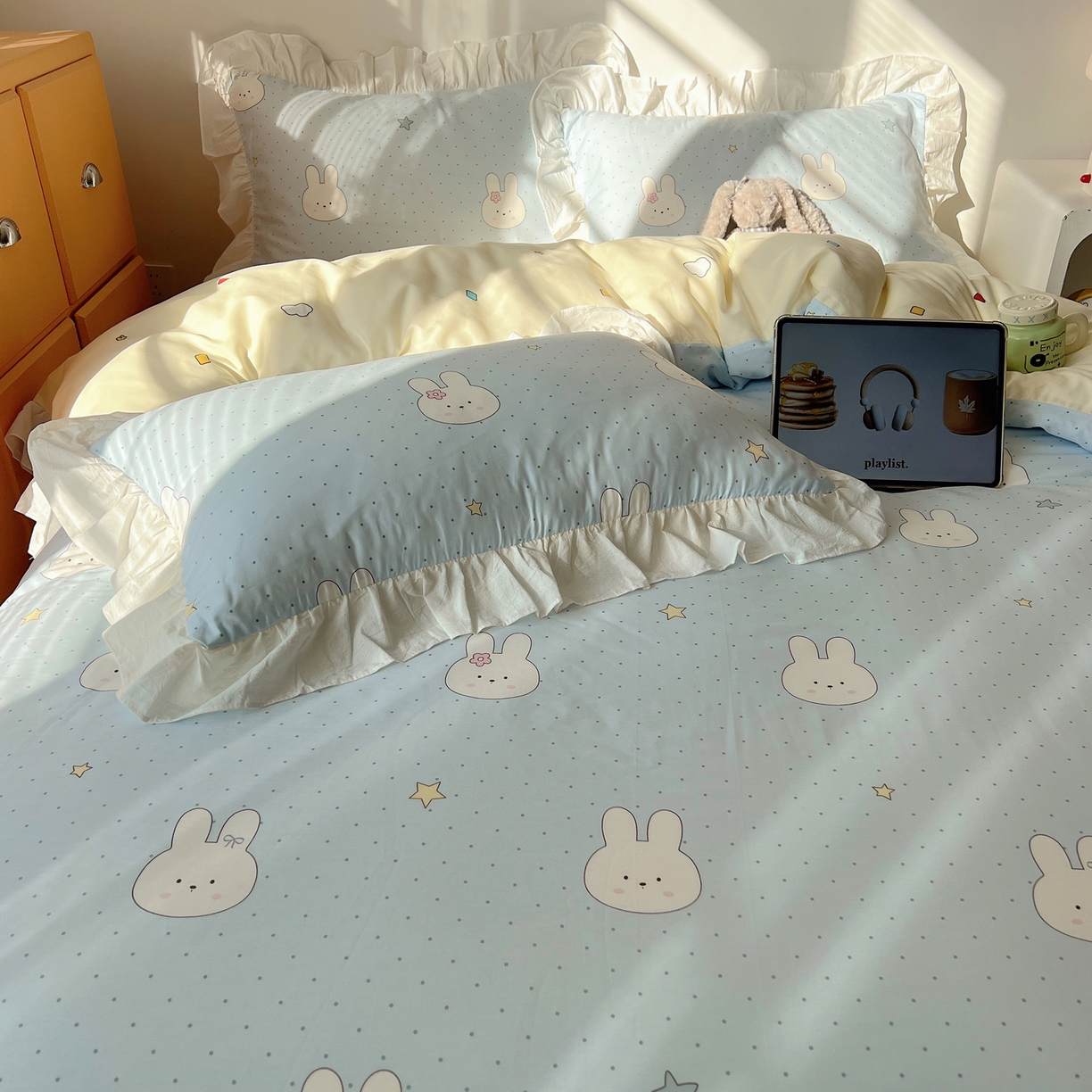 91家纺网 家纺一手货源 找家纺 六巷胡同 2026春夏新款韩系可爱风花边款卡通全棉四件套（第一系列） 花边蓝调波点兔