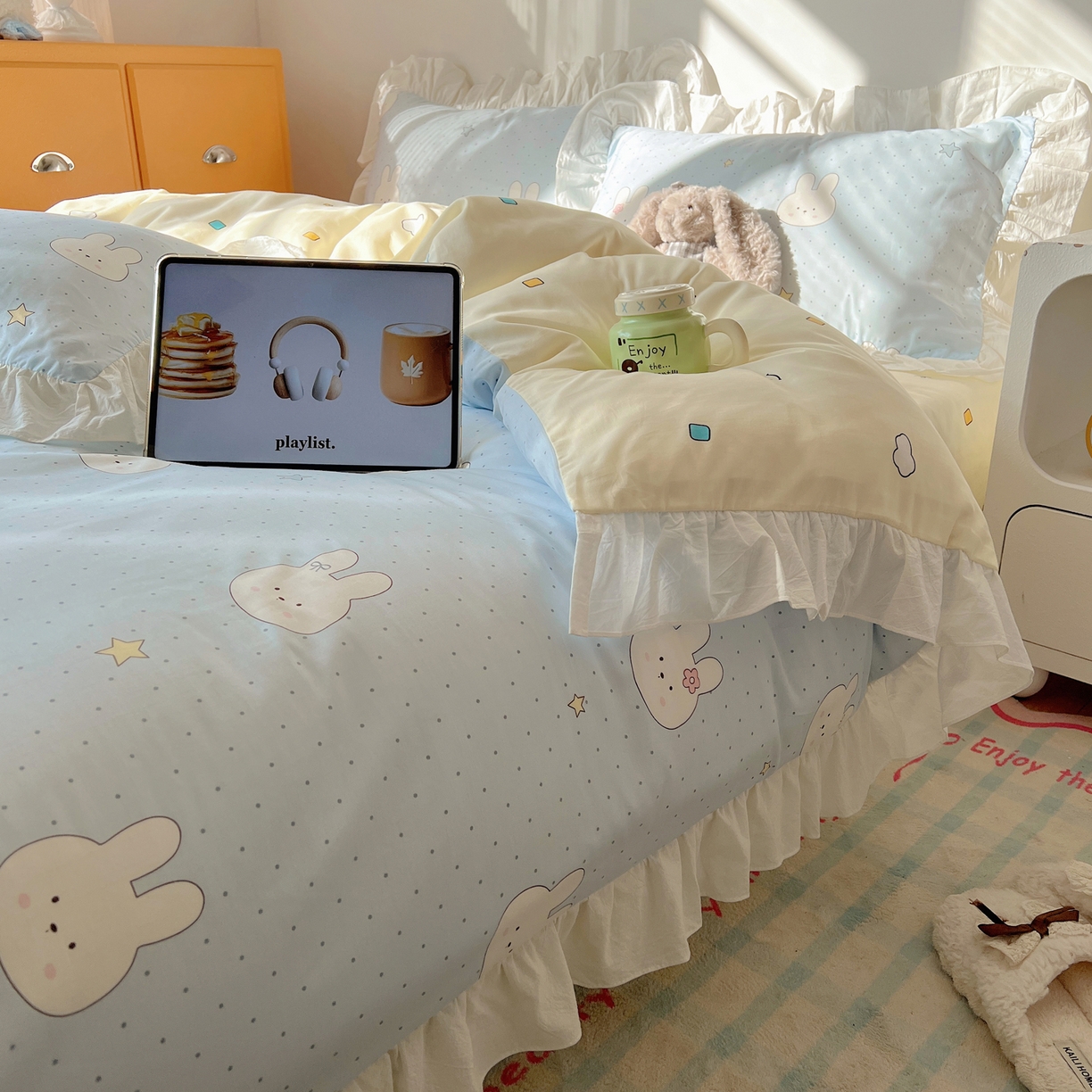 91家纺网 家纺一手货源 找家纺 六巷胡同 2026春夏新款韩系可爱风花边款卡通全棉四件套（第一系列） 花边蓝调波点兔