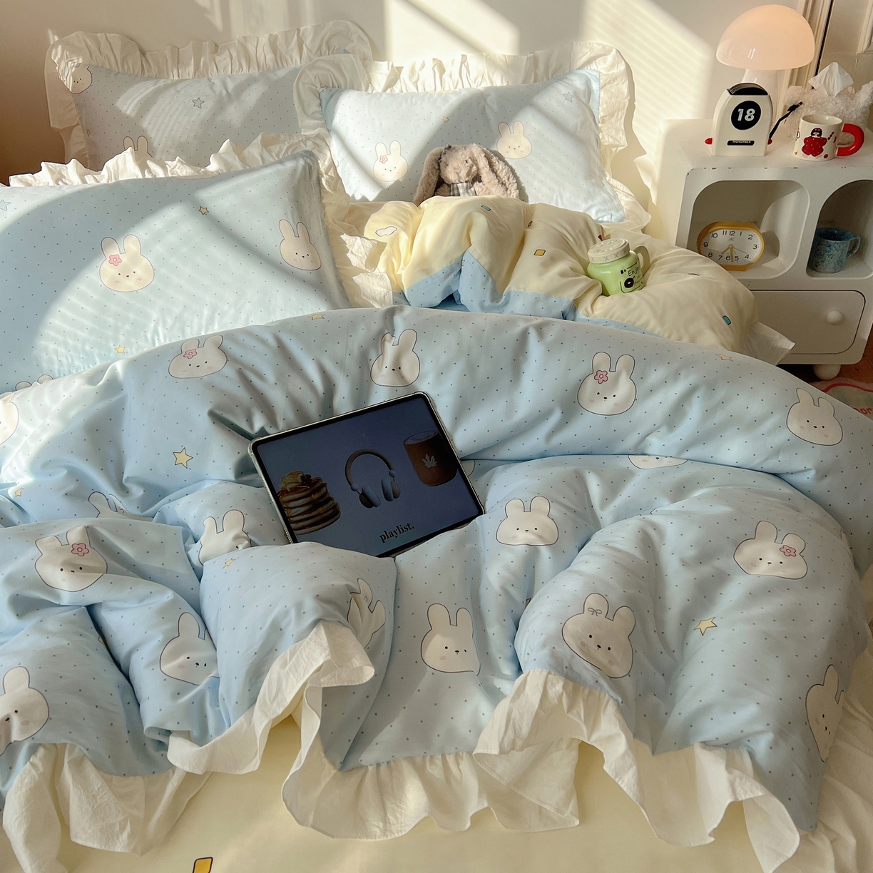 91家纺网 家纺一手货源 找家纺 六巷胡同 2026春夏新款韩系可爱风花边款卡通全棉四件套（第一系列） 花边蓝调波点兔