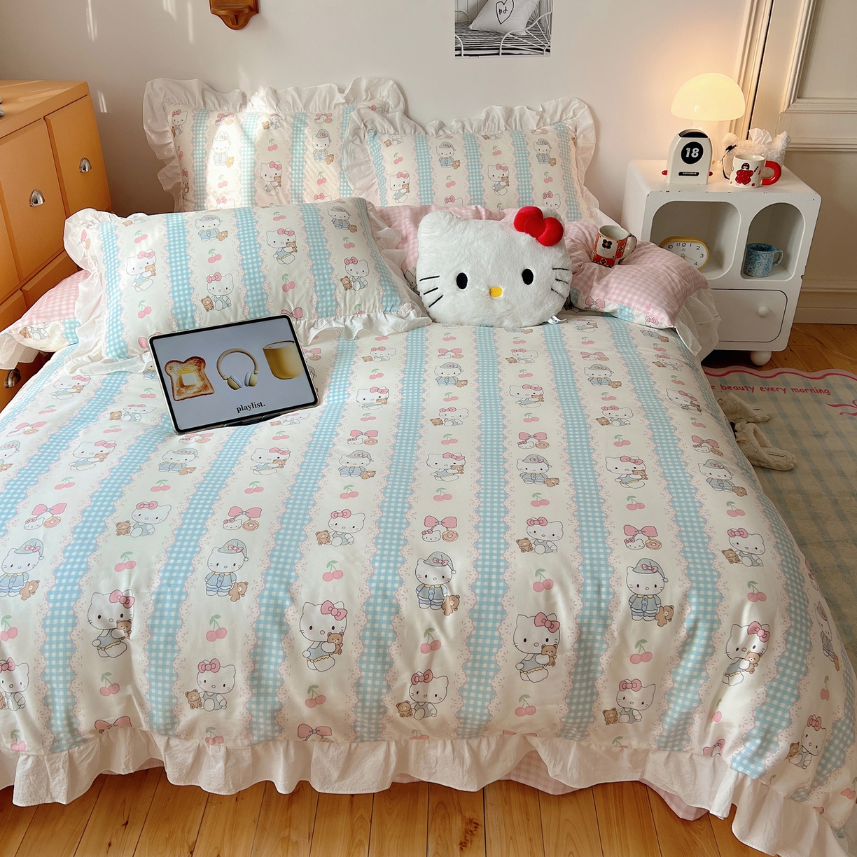 91家纺网 家纺一手货源 找家纺 六巷胡同 2026春夏新款韩系可爱风花边款卡通全棉四件套（第一系列） 花边萝莉樱桃猫