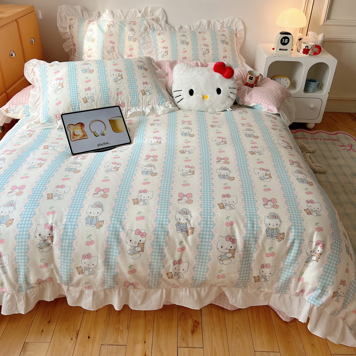 91家纺网 家纺一手货源 找家纺 六巷胡同 2026春夏新款韩系可爱风花边款卡通全棉四件套（第一系列） 花边萝莉樱桃猫