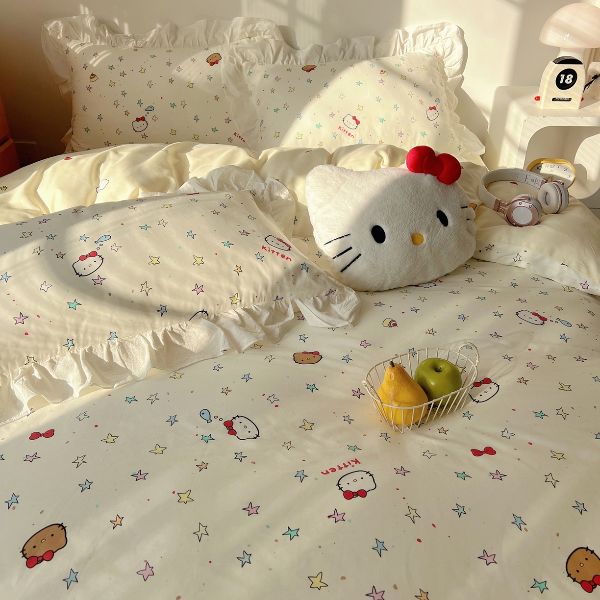 91家纺网 家纺一手货源 找家纺 六巷胡同 2026春夏新款韩系可爱风花边款卡通全棉四件套（第一系列） 花边星星萝莉猫