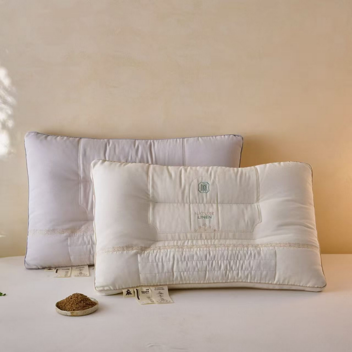 91家纺网 家纺一手货源 找家纺 （总）剑桥枕业 2025新款锦麻金丝楠木护颈保健枕芯定型护颈枕头