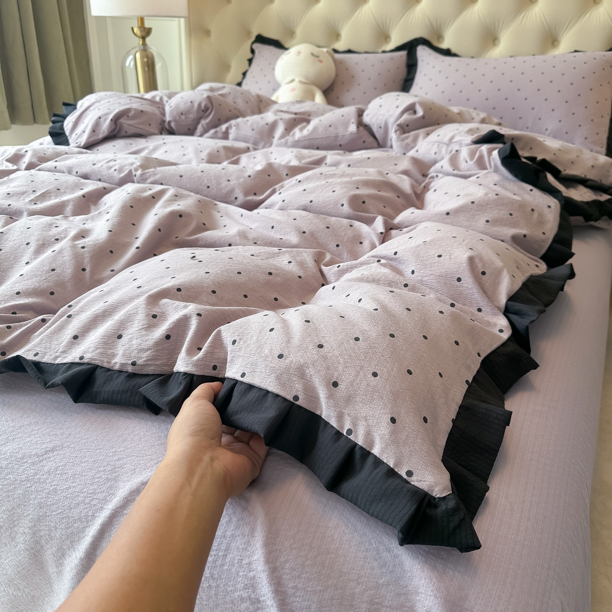 91家纺网 家纺一手货源 找家纺 韩巢家纺 2026新款黑色花边款四件套 黑丁香紫波点【黑皱皱花边款】