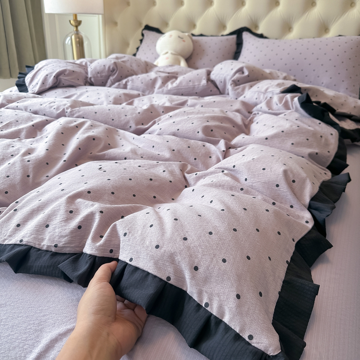 91家纺网 家纺一手货源 找家纺 韩巢家纺 2026新款黑色花边款四件套 黑丁香紫波点【黑皱皱花边款】