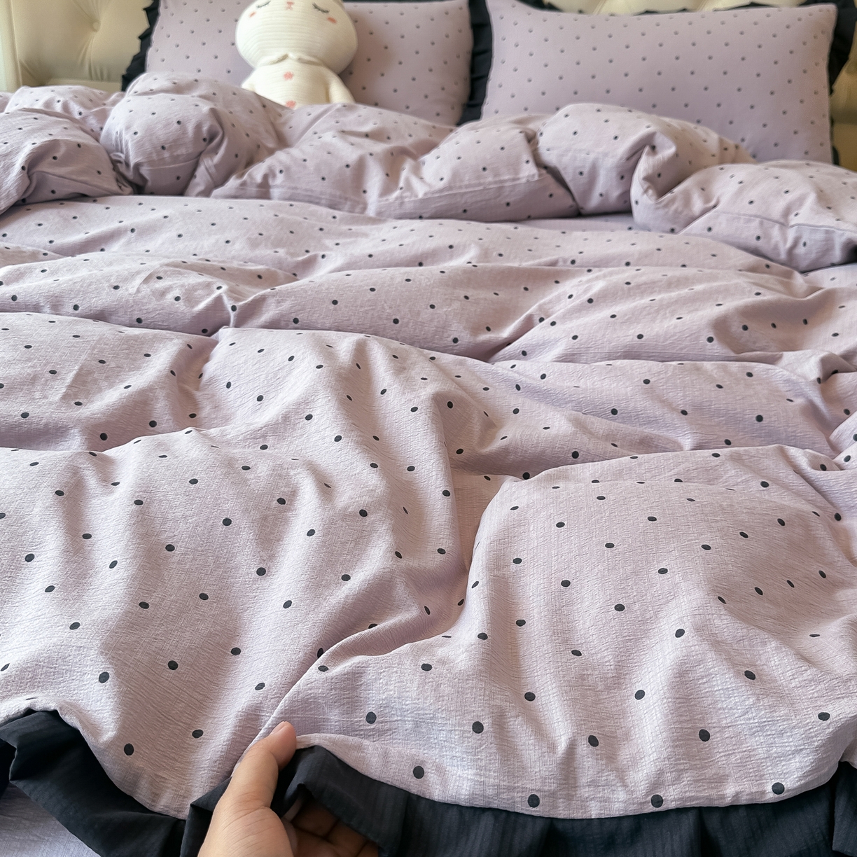 91家纺网 家纺一手货源 找家纺 韩巢家纺 2026新款黑色花边款四件套 黑丁香紫波点【黑皱皱花边款】