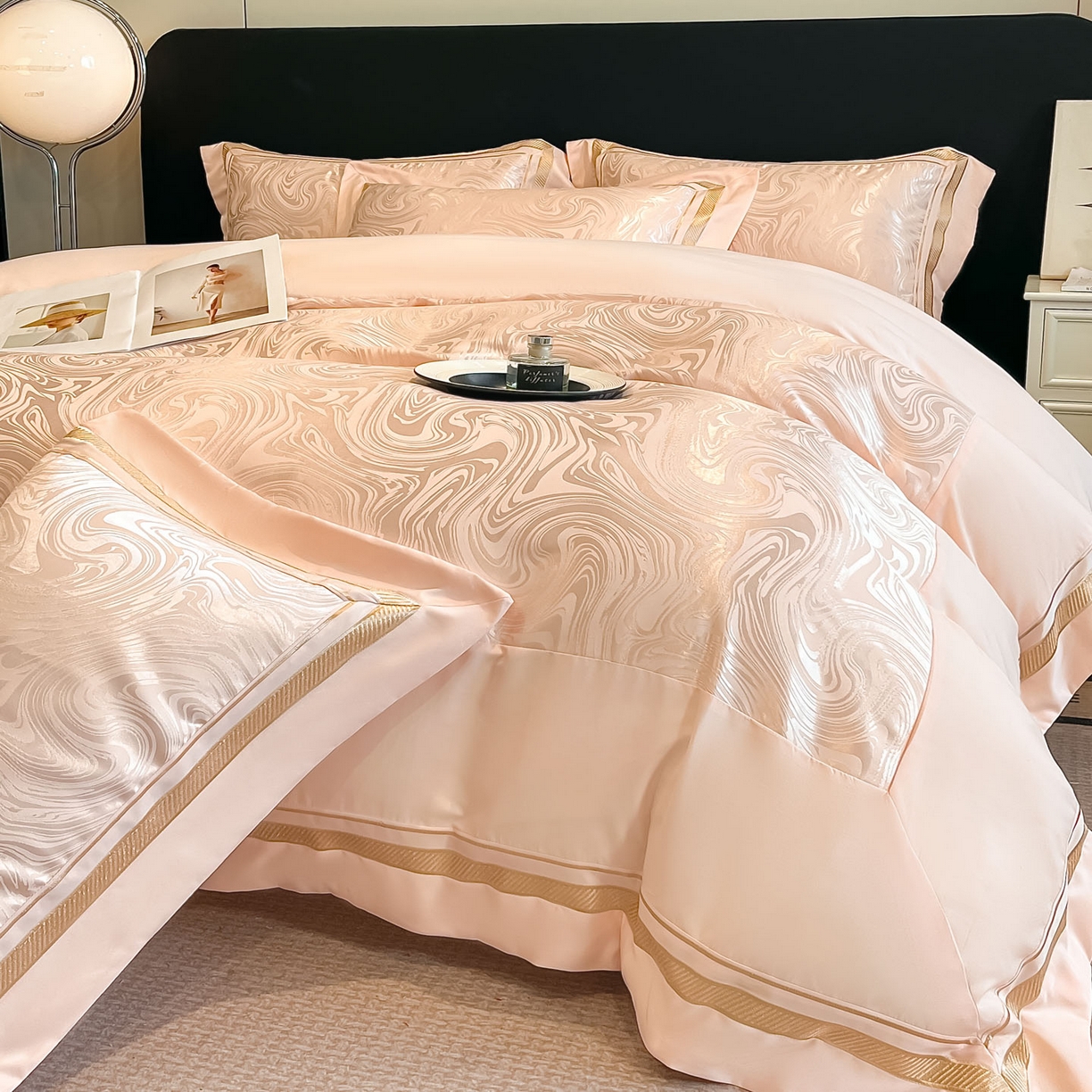 91家纺网 家纺一手货源 找家纺 博纳家纺 2026新款高端色织提花拼角绣花宽边亲肤棉四件套海韵系列 海韵-粉玉