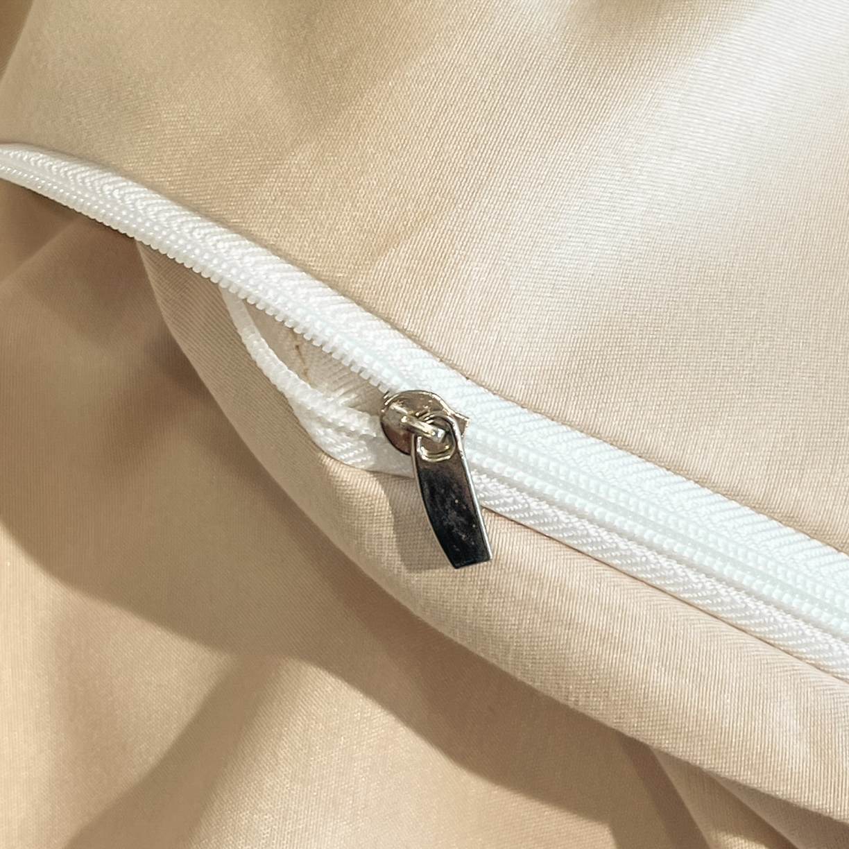 91家纺网 家纺一手货源 找家纺 博纳家纺 2026新款高端色织提花拼角绣花宽边亲肤棉四件套海韵系列 海韵-香槟