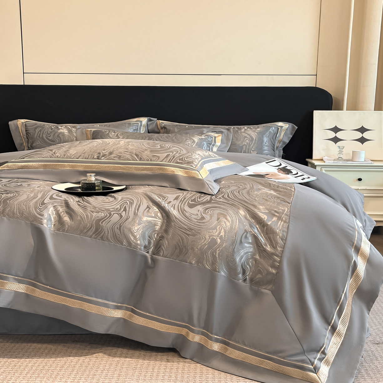 91家纺网 家纺一手货源 找家纺 博纳家纺 2026新款高端色织提花拼角绣花宽边亲肤棉四件套海韵系列 海韵-绅士灰